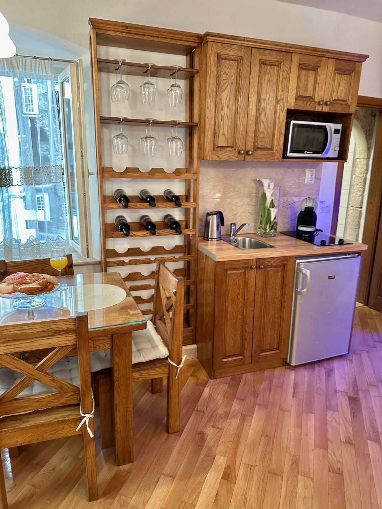 Diocletian Wine Studio Apartment II สปลิท ภายนอก รูปภาพ