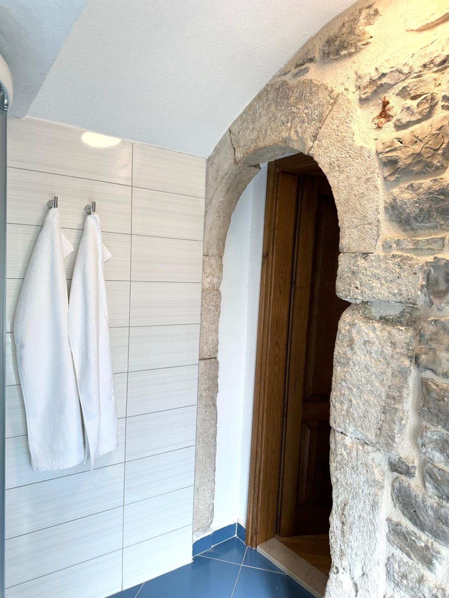Diocletian Wine Studio Apartment II สปลิท ภายนอก รูปภาพ